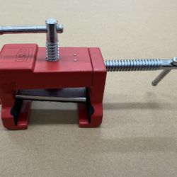 BESSEY - 4 in Capacity Clamp for Aligning Face Framed Box Cabinets with 1-1/4 in. Throat Depth