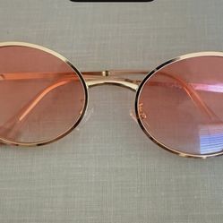 Fashionable Sunglasses 