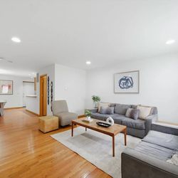 LIVING ROOM / Home Estate SALE Humboldt Park, Chicago