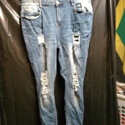 Blue Savvy Women's Stretchy Destroyed Skinny Jeans = Size 20.