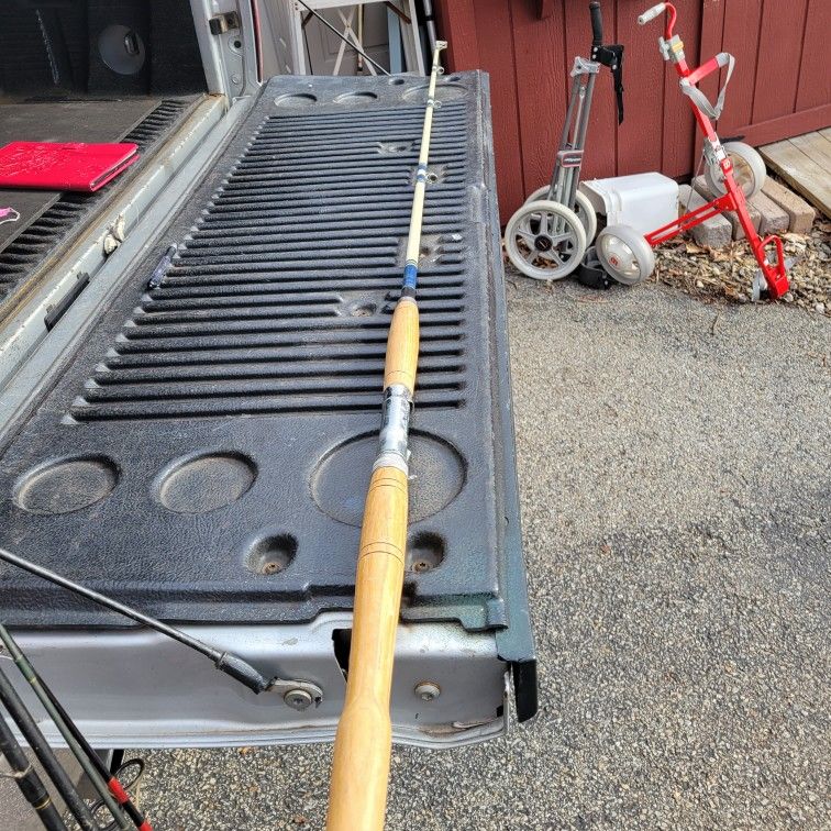 Svenson fiberglass boat rod with roller tip