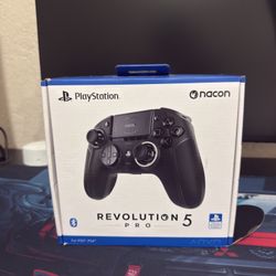 Revolution 5 pro Nacon controller