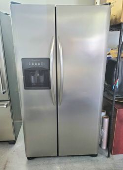 Frigidaire Stainless Refrigerator (30 DAYS WARRANTY) Can Deliver 