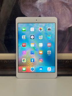 Apple iPad Mini 1st Gen Black A1432 16GB Tablet 7.9” iOS 9.3.5 - $19