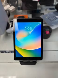 Apple iPad 5th Gen iOS 16.7.11 128GB Space Grey Unlocked