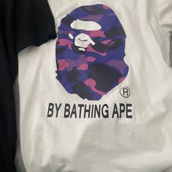 2 bathing ape shirts (WHITE size M) (BLACK size S)