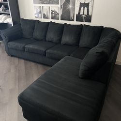 Two-Piece Chaise Sectional Sofa (Right Facing)