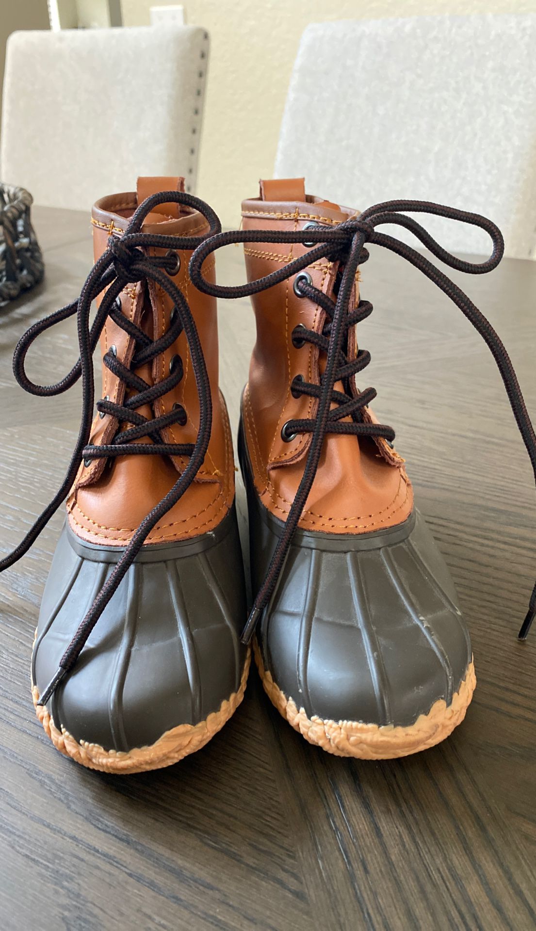 Totes Rain Boots-Size 4 (Kids)—-Botas para la Lluvia