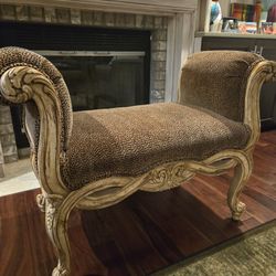 Leopard bench 