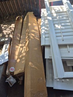 All brand new blinds and windows stuff has to be over 1k worth of stuff here brimg me 300 its all yours