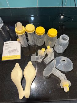 Manual breast pump