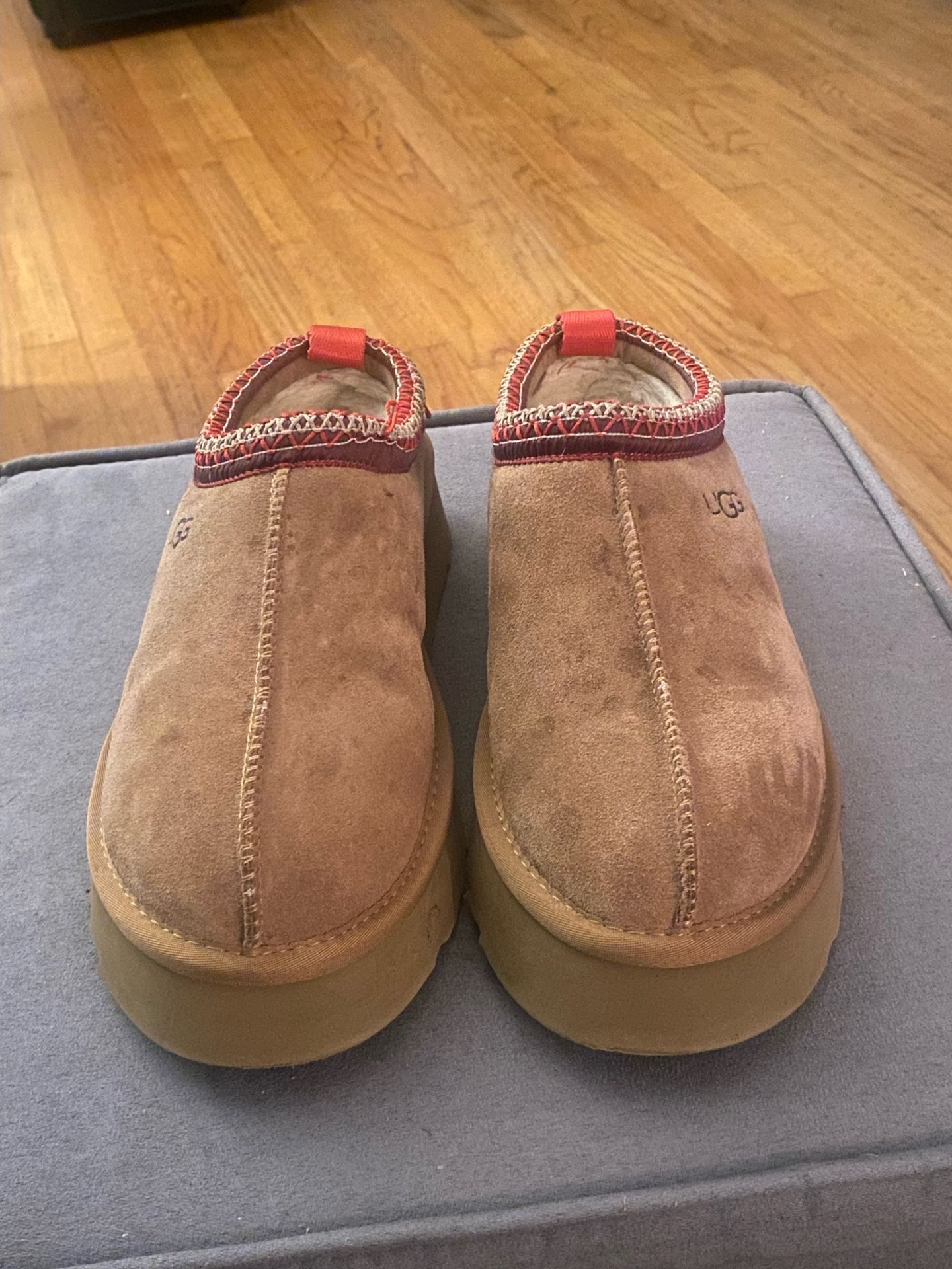 UGG