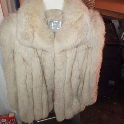 Vintage SAGA FOX Size Medium