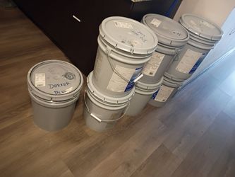 5-Gallon Paint Buckets – Lot of 5