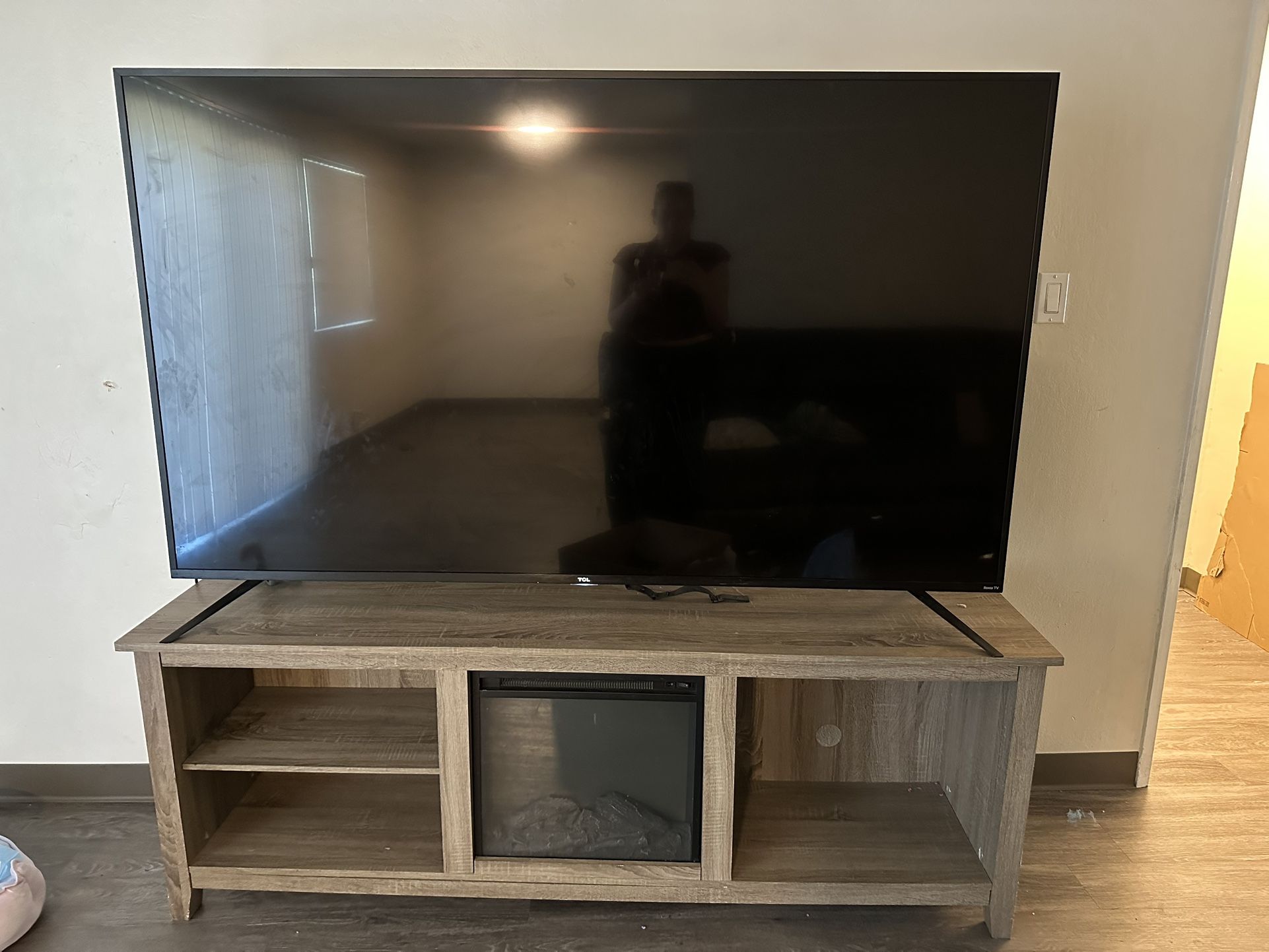 75in TV TCL Roku