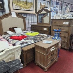 Queen Bedroom Set 