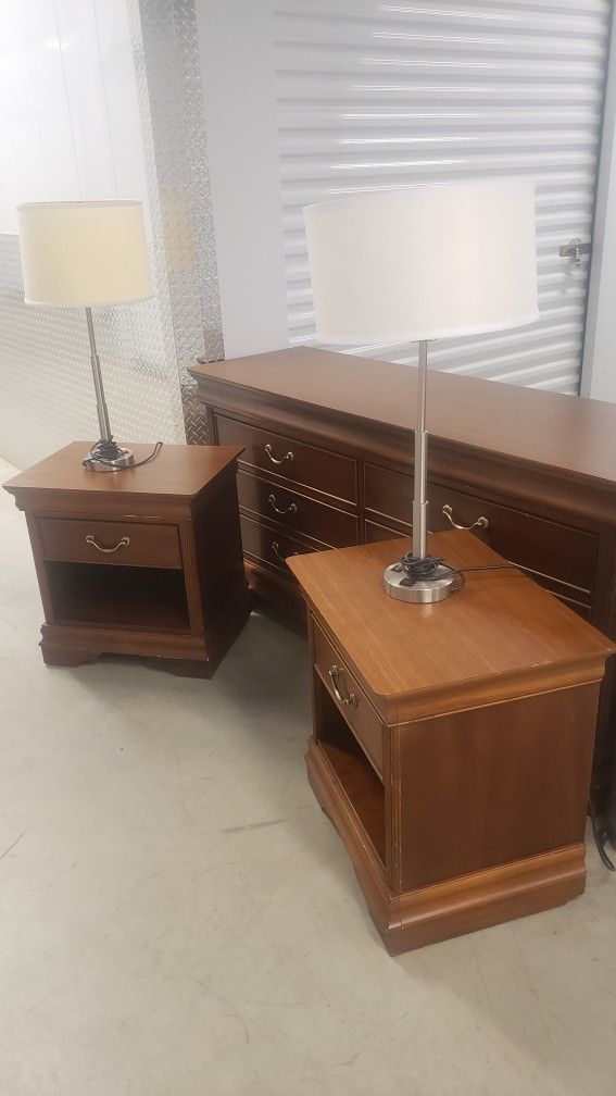 Lamps / Mirrors And Pictures