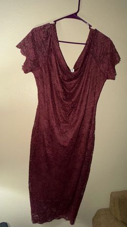 *NEW*Burgundy Lace Bodycon Midi Dress