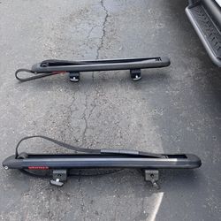 Yakima sup/surfboard locking mount