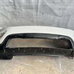 2017-2021 Jeep Grand Cherokee Front Bumper Oem used