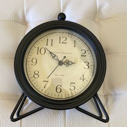 Black Table Clock New