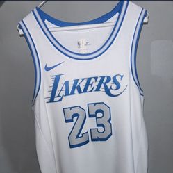 Lakers Lore Series Jersey Size Large Mens 