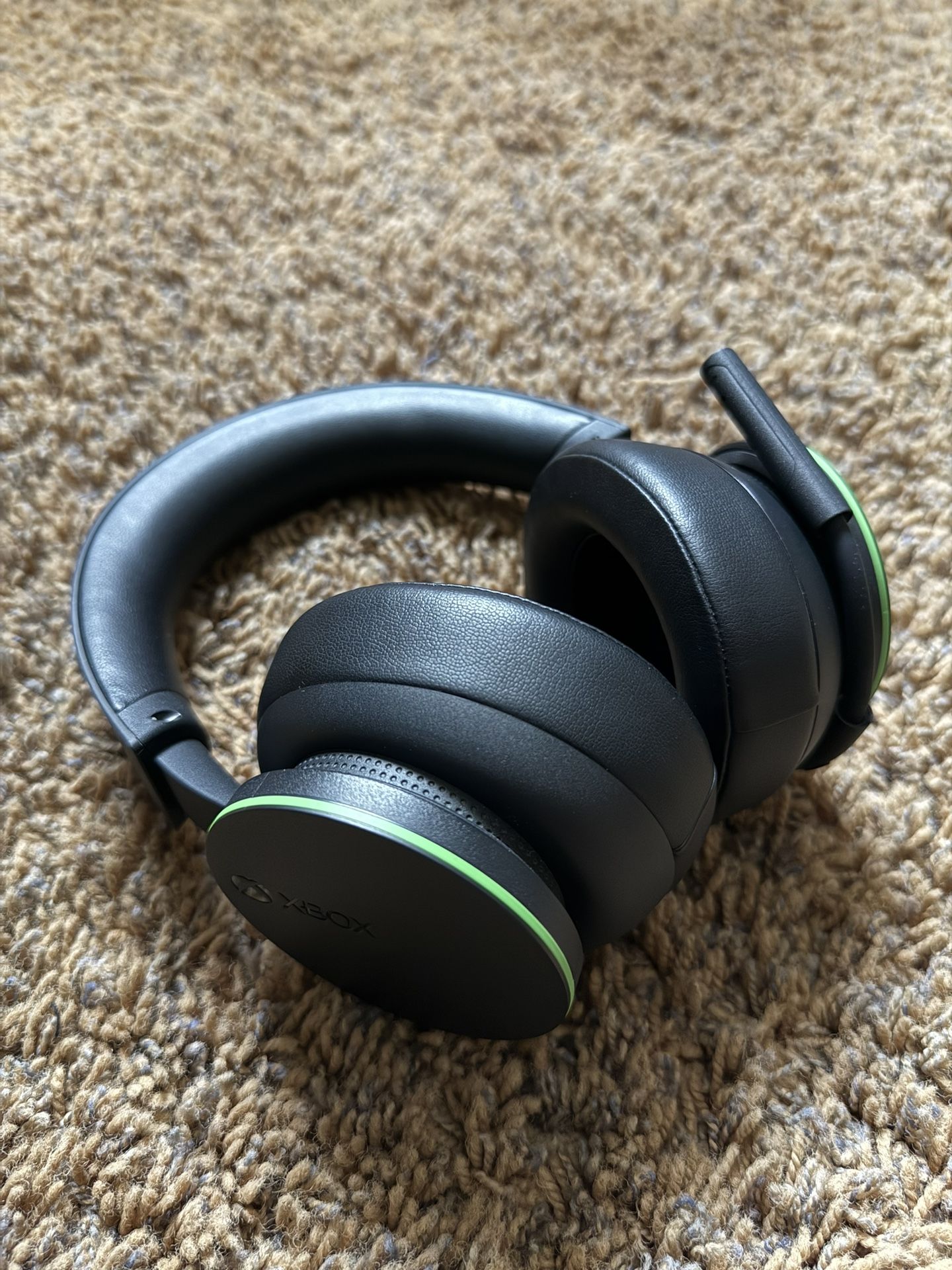 Xbox Wireless Headset + Games