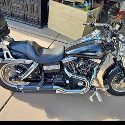 1 Owner 2010 Harley Davidson Fat Bob. 29k Miles.  Excellent 