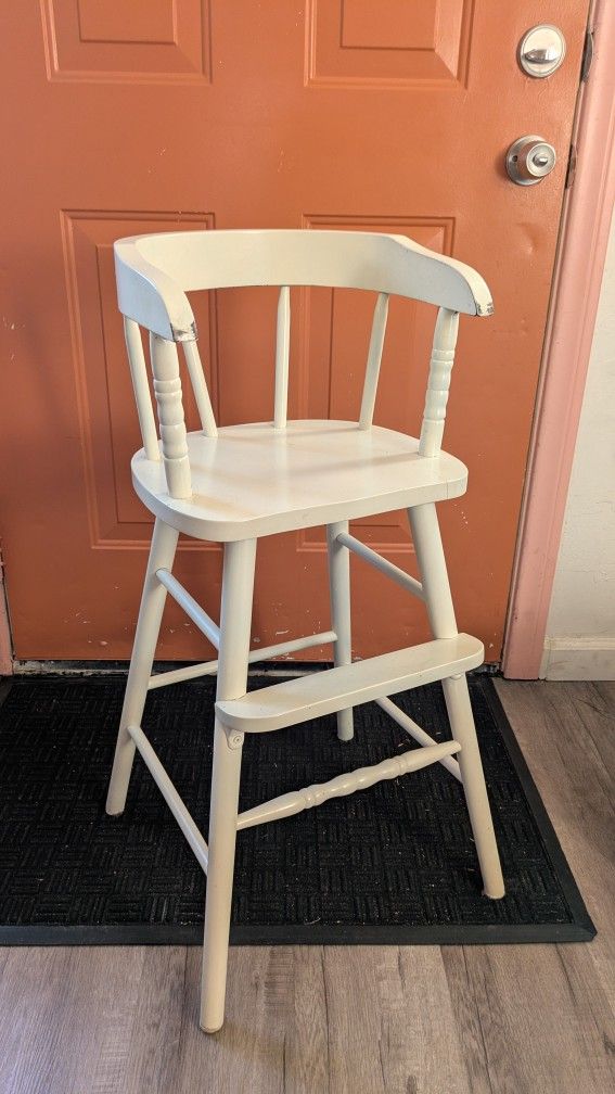 Kids Wooden Highchair with Armrests
