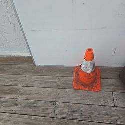 Traffic cone