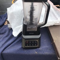 Ninja BN301 Nutri-Blender Plus Compact Personal Blender 900 Watt Silver  (2B) for Sale in Huntington Park, CA - OfferUp