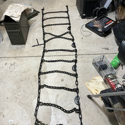 LES SCHWAB TRUCK CHAINS