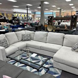New ✓$20 Down Payment Finance ✓✓Edenfield Linen 3 Piece Sectional with Chaise 