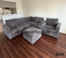 Sectional sofa with ottoman