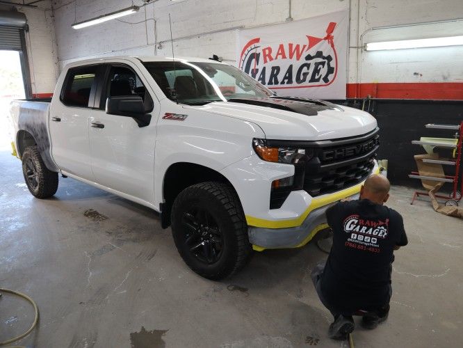 Paint Body Shop, frame pulling, dents, scratches, crashed, fix cars, paint cars, painting, paint shop, pdr, damages, crashed cars, repair all damages