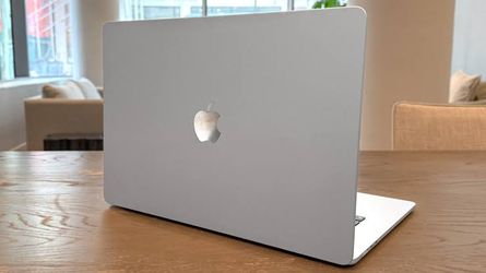 Apple Macbook Air  M5