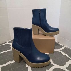 Journee Collection Riplee Platform Lug Sole Booties Wn's Size 8 NIB