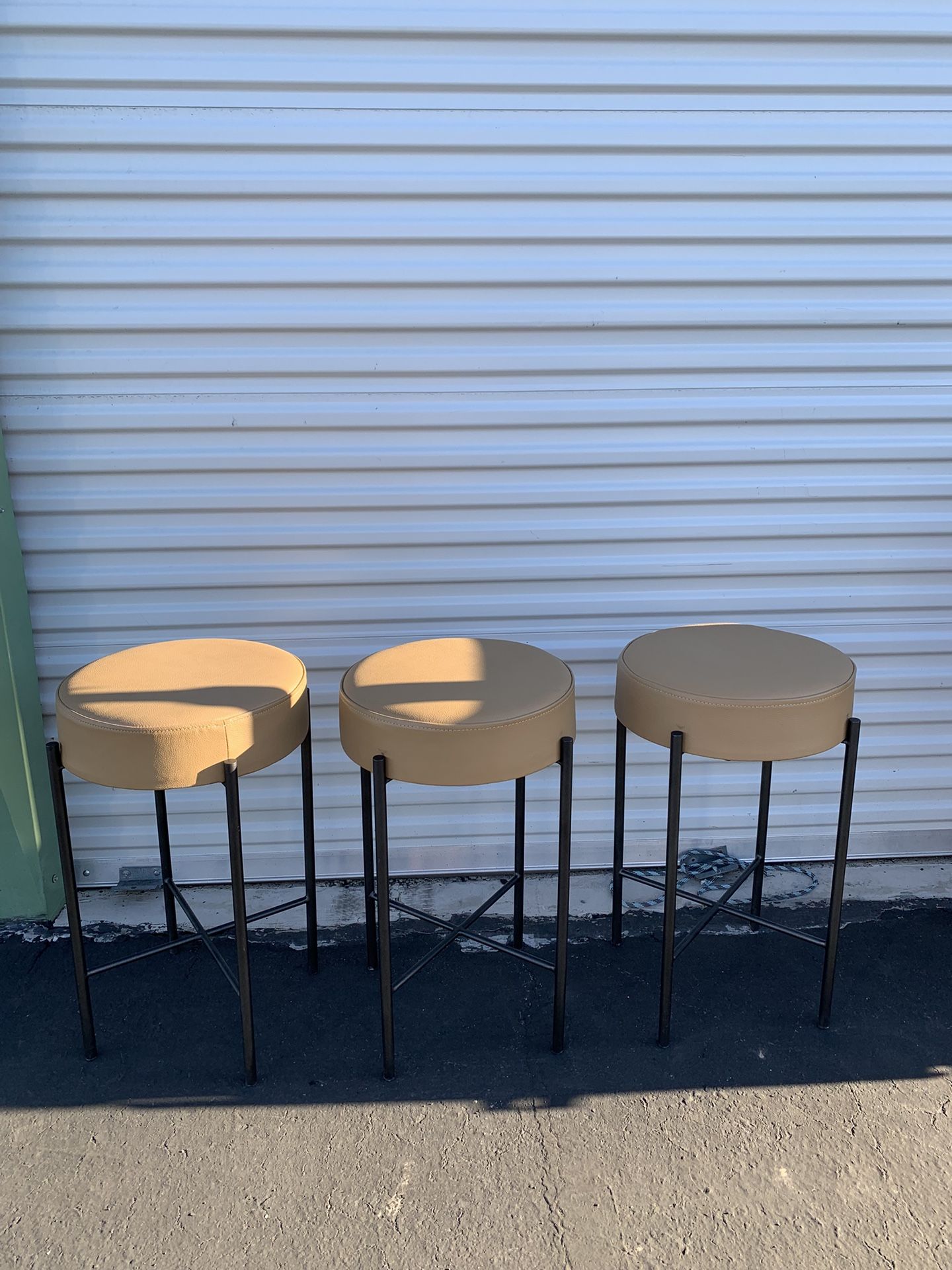 26" Modern Backless Bar Stool