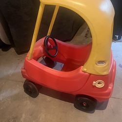 🚗 Little Tikes Cozy Coupe – Classic Red & Yellow 🚗