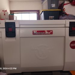 Brand NEW Moosejaw 50 QT COOLER.
