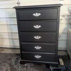 All Wood 5 Drawer Dresser