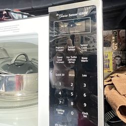 Microwave Panasonic practically new