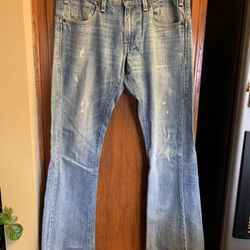 Levi jeans