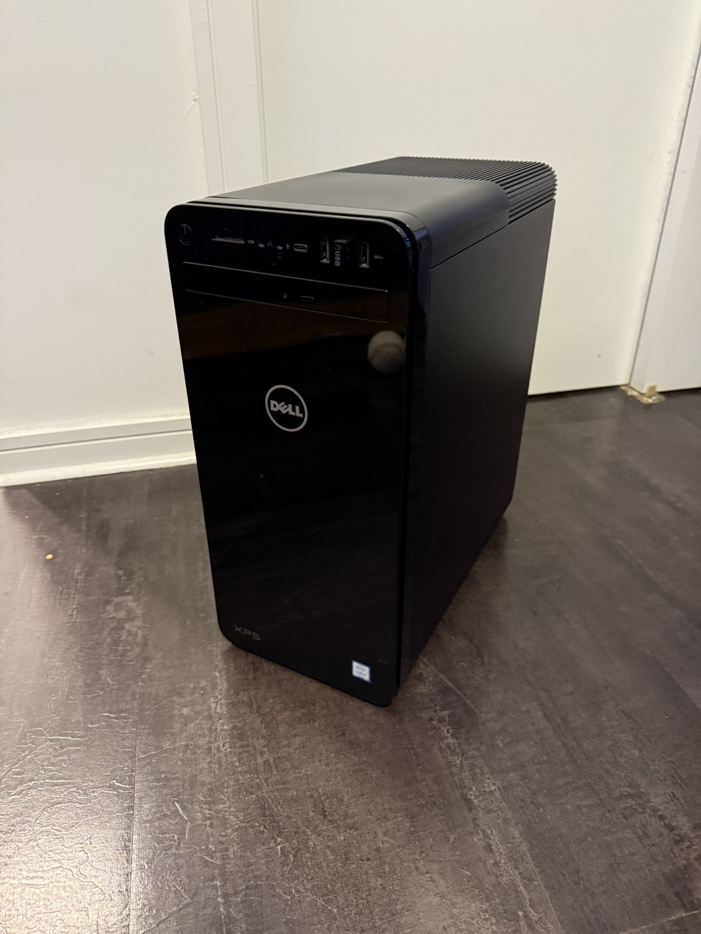 DELL XPS 8930 DESKTOP i7-9700 16GB RAM 1TB HDD + 256GB SSD Windows 10