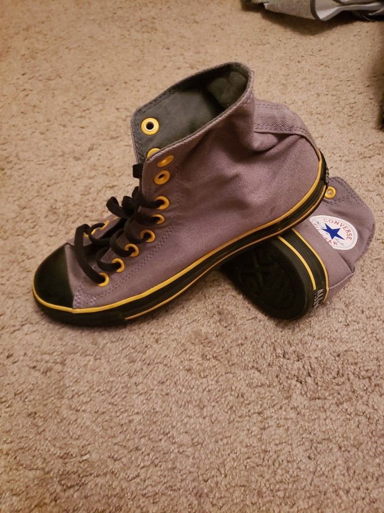 Unisex Converse Men's 7 Women's 9 (Grey, Yellow, Black)