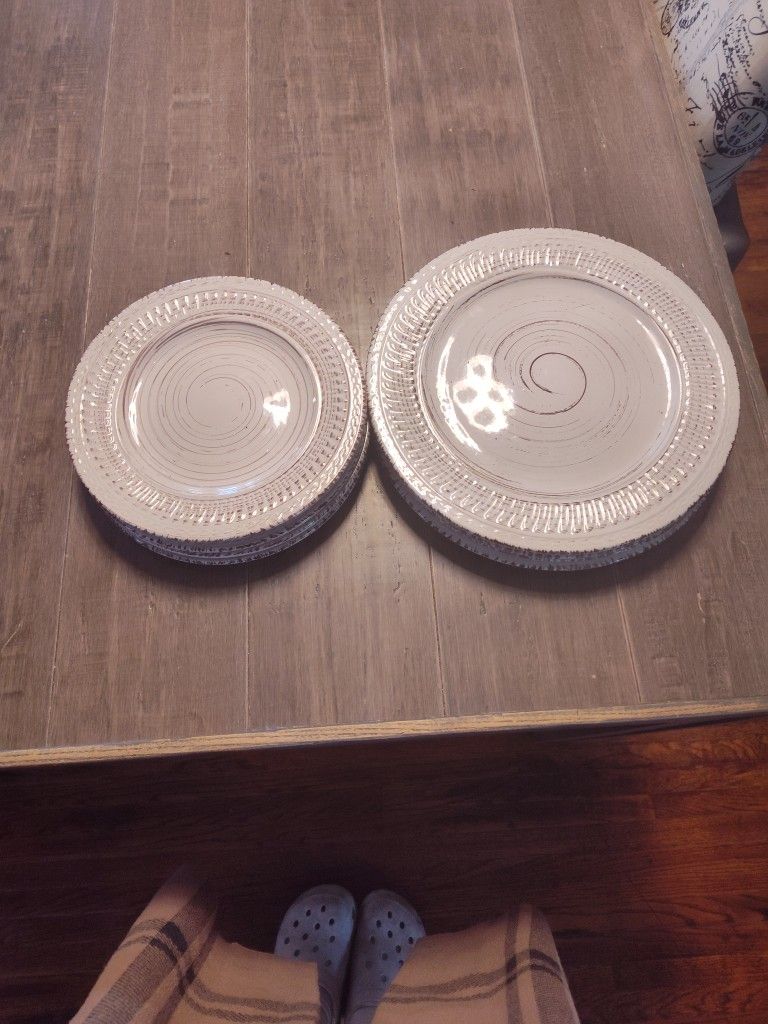 Plate Set Home essentials