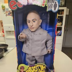 1999 AUTOGRAPHED Austin Powers MINI ME