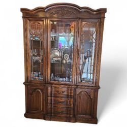 $100 - Vintage Wood China Cabinet