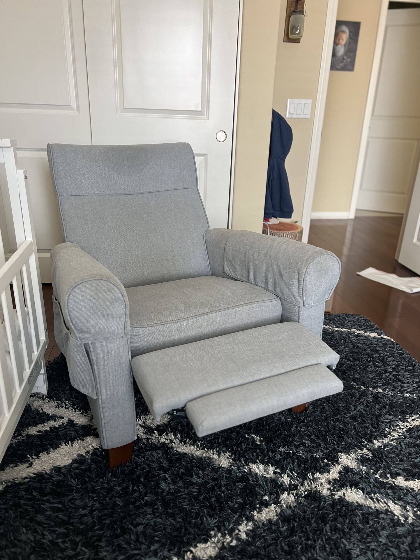 Grey Recliner Chair 