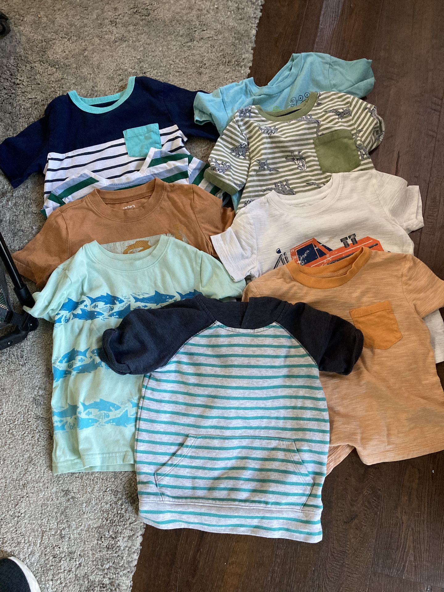 Great condition boys clothes …. Read Description